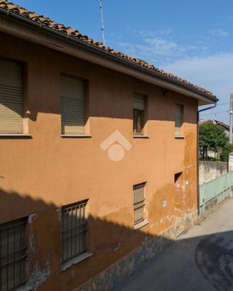 4 LOCALI A SCARNAFIGI
