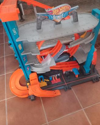 pista hot wheels squalo