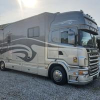 Van trasporto 7 cavalli Scania R 500 V8