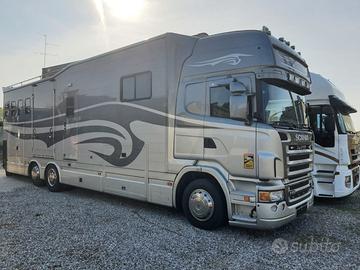 Van trasporto 7 cavalli Scania R 500 V8