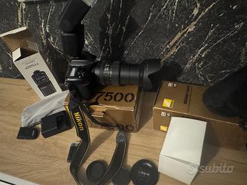 Nikon D7500 zoom 18-200mm completa professionale