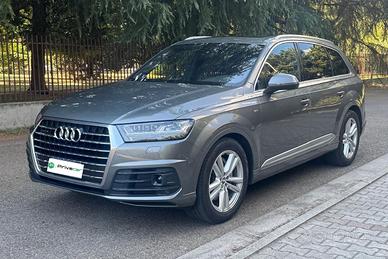 AUDI Q7 3.0 TDI 272 CV quattro tiptronic