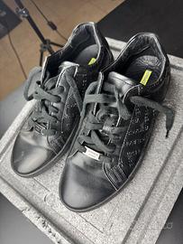 Versace Jeans scarpe in pelle.