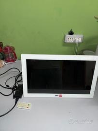 Monitor DMC Shop 22" RCA VGA HDMI USB Black/White 