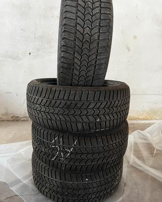 4 GOMME INVERNALI DEBICA FRIGO HP2 225/50 R17