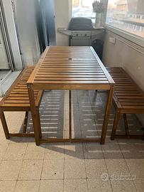 Barbecue a gas e tavolo