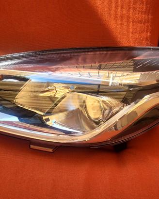 FARO FORD FIESTA SERIE 8 SX