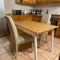 Due sedie da pranzo in ecopelle nuove