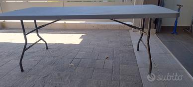 Tavolo da giardino con gambe richiudibili