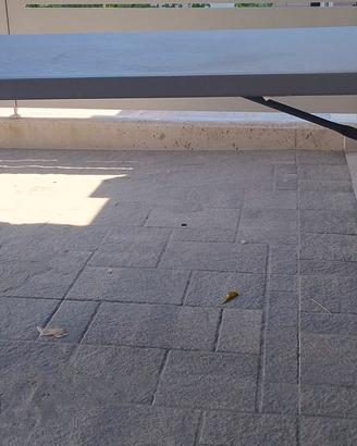 Tavolo da giardino con gambe richiudibili