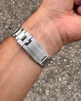 Clasp t-fit tudor