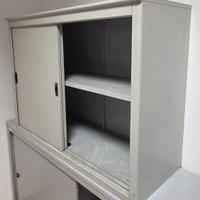 Armadio da ufficio in metallo con ante scorrevoli