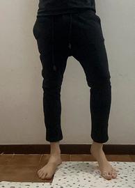 Pantaloni neri skinny