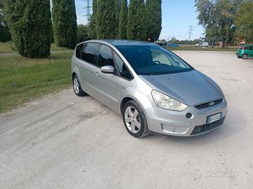 Ford S-Max 2.0 145CV Titanium pochi km