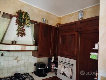 cucina bi angolare buone condizioni