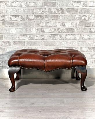 Poggiapiedi Chesterfield inglese vintage in pelle