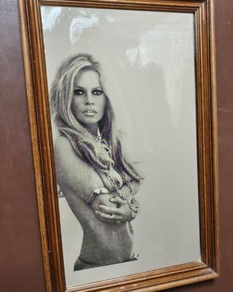 Specchio con figura Brigitte Bardot