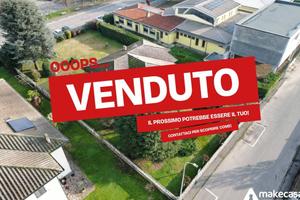 Villa di 224 m² con 5 locali e box auto doppio a B
