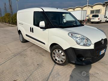 Autocarro doblo passo lungo