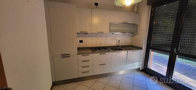 Cucina completa moderna