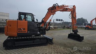 Mini escavatore Hitachi ZX85 USB-5, braccio tripli