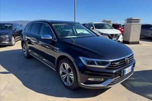 VOLKSWAGEN Passat Alltrack