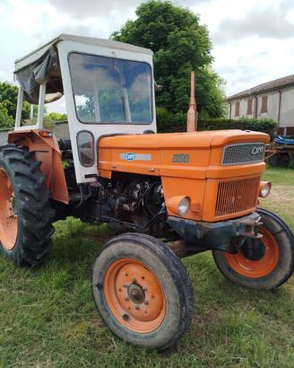 Trattore OM 850 e attrezzi