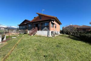 PORZIONE DI BIFAMILIARE A BRUINO