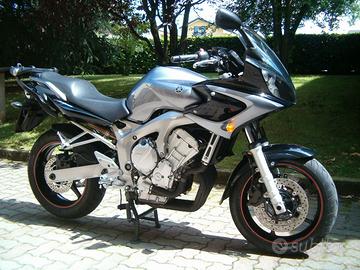 YAMAHA  FZ6  FAZER