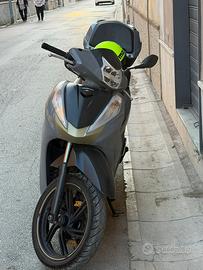 Sh 300 i