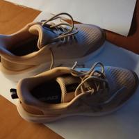 Sneakers, scarpe confort da donna