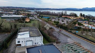 CAPANNONE A SIRMIONE