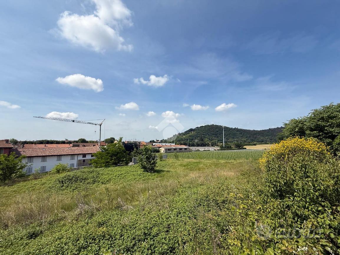 TER. RESIDENZIALE A ROVATO - Vista 2