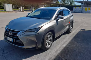 Lexus nx300h Luxury GPL 2016