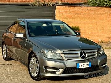 MERCEDES C200(benz)- 97000km- U.Propr-AMG-2012