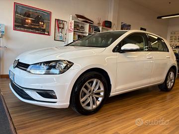 Volkswagen Golf 1.0 TSI 115 CV 5p. Business BlueMo