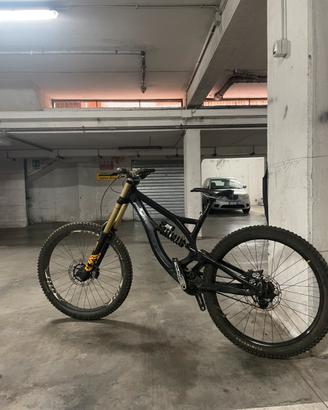 Mtb down hill pivot phoenix M