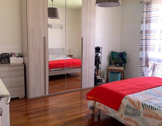 Camera matrimoniale con balcone