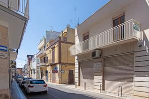 NEGOZIO A CONVERSANO