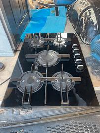 Piano cottura 5 fuochi Hotpoint Ariston