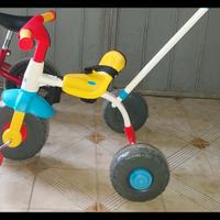 triciclo adatto con manubrio removi anche per casa
