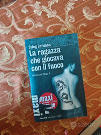 Libro La ragazza che giocava con il fuoco