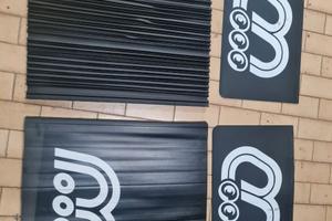 Paraspruzzi menci varie misure e forme