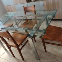 tavolo vetro salotto e sedie