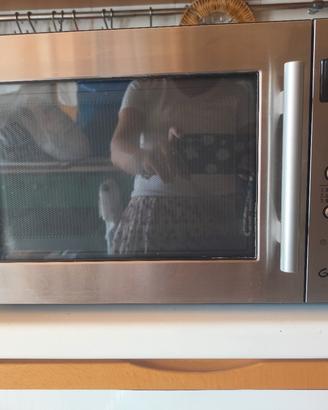 FORNO A MICROONDE SHARP R-64ST