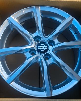 4 cerchi Nuovi 16 originali Nissan Micra Notte