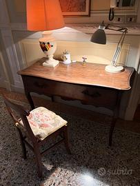 Scrivania / Tavolo scrittoio antico in Noce stile