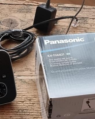 Panasonic KX-TG6821 Telefono cordless digitale 