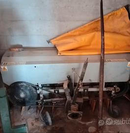 Rastrellatore nocciole