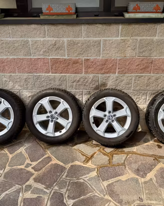 Gomme invernali con cerchi in lega Audi / VW